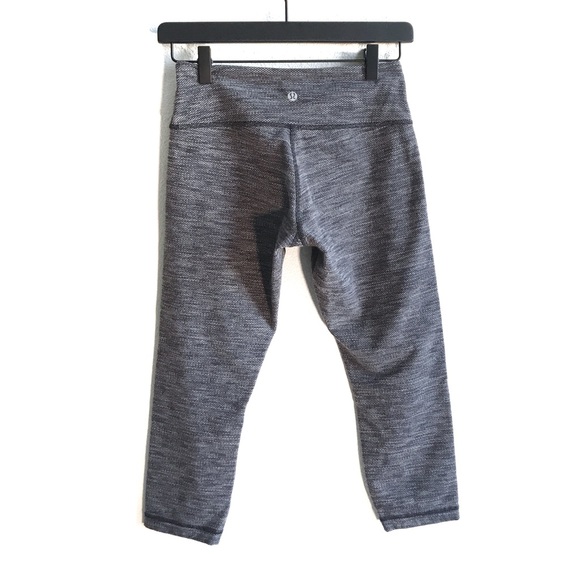 SOLD Lululemon Wunder Under Crop Diamond Jacquard - Picture 4 of 7